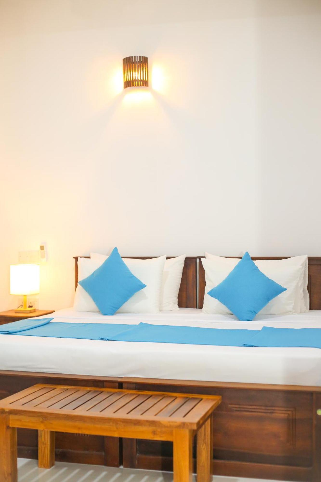 Hotel The Blue Haze Weligama Exterior foto