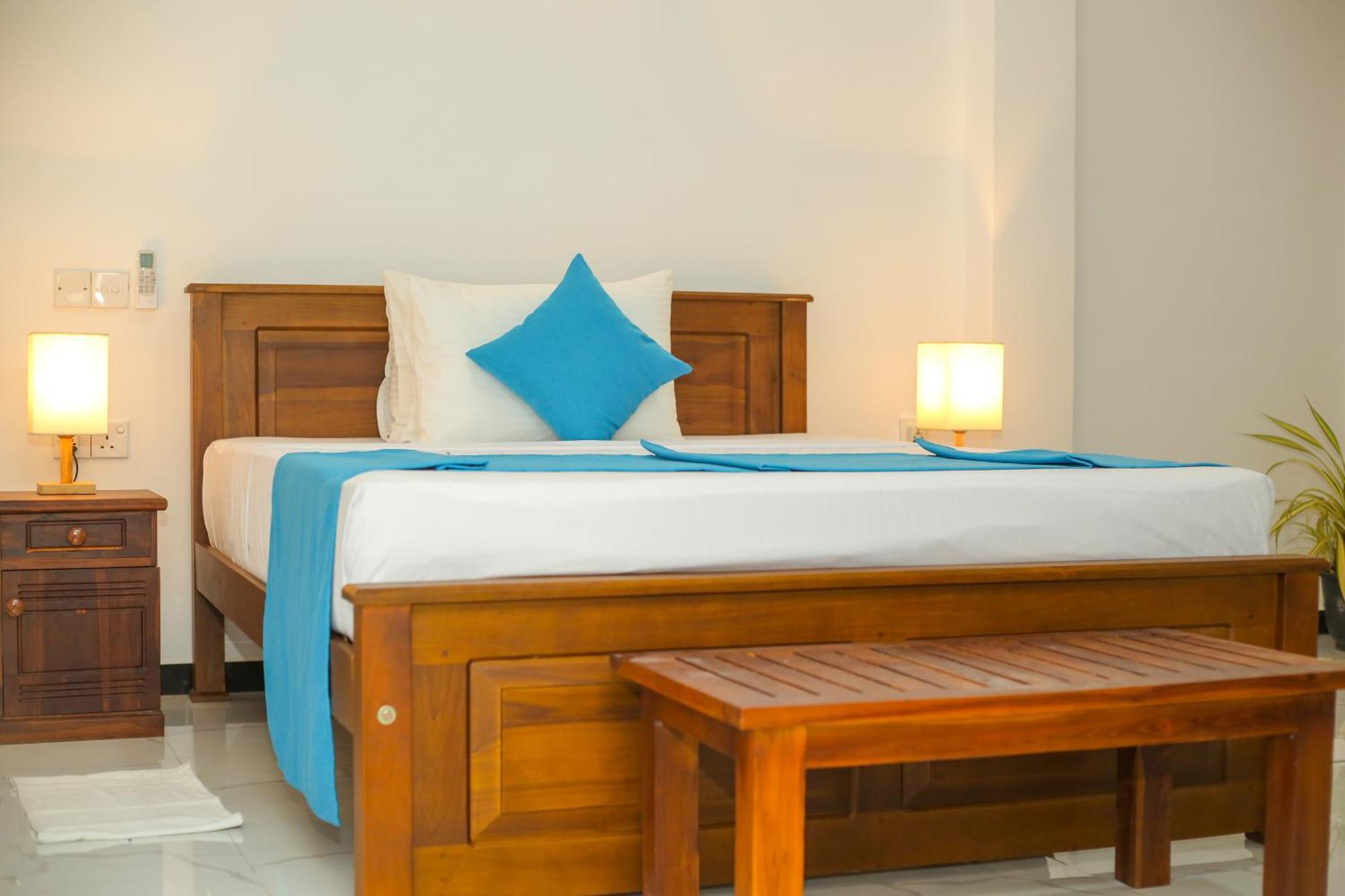 Hotel The Blue Haze Weligama Exterior foto